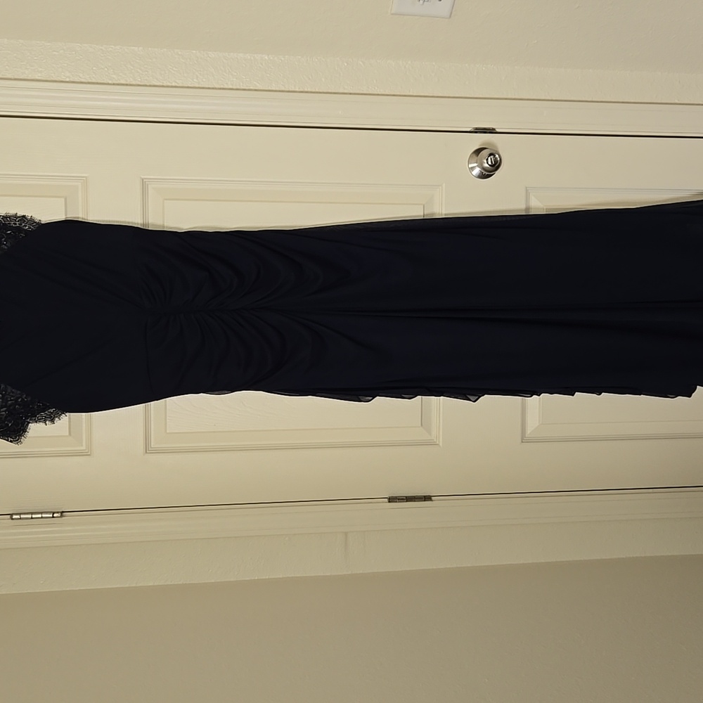 Formal Dress - Picture 4 of 6